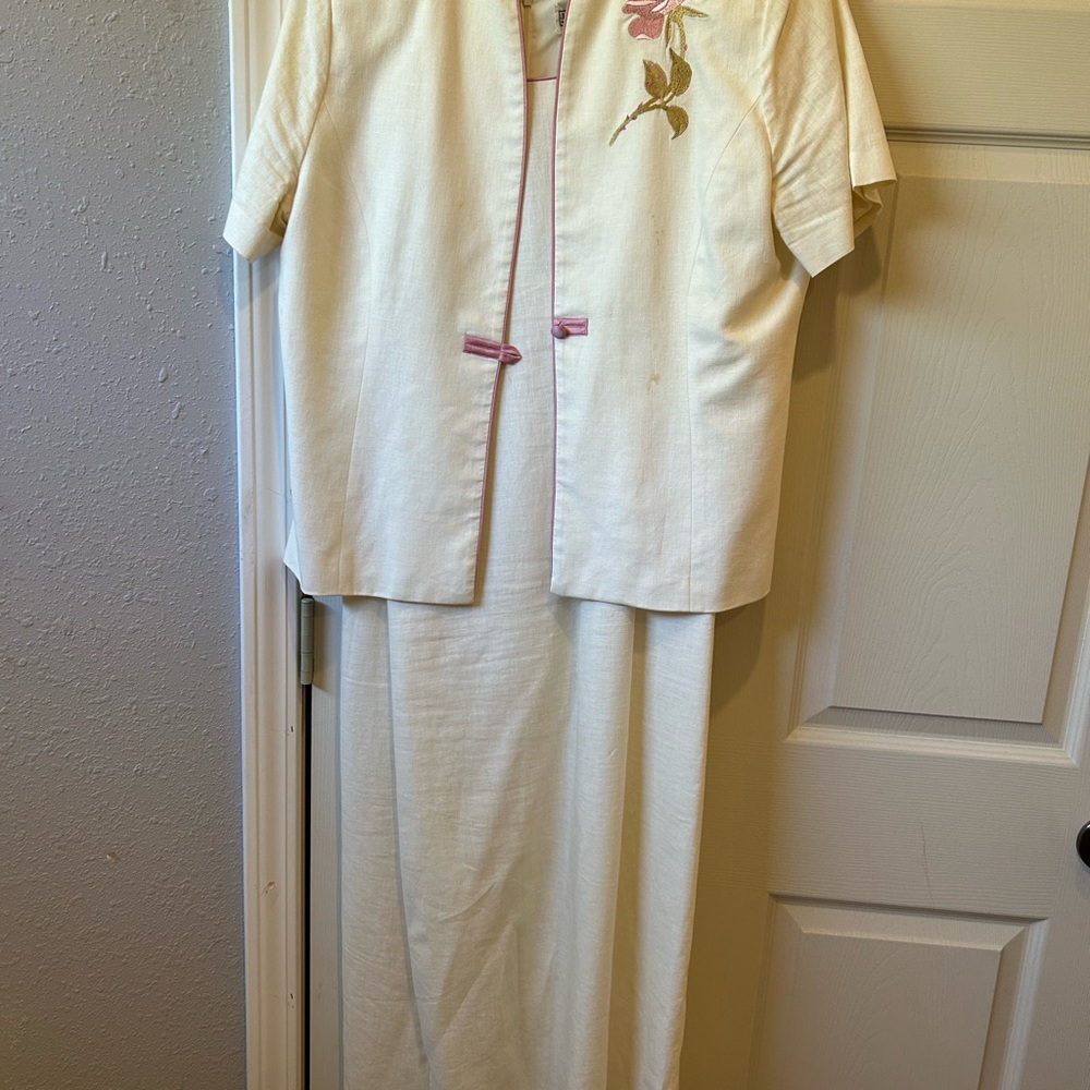 Jessica Howard Cream Dress Set with Pink Trim and Floral Embroidery